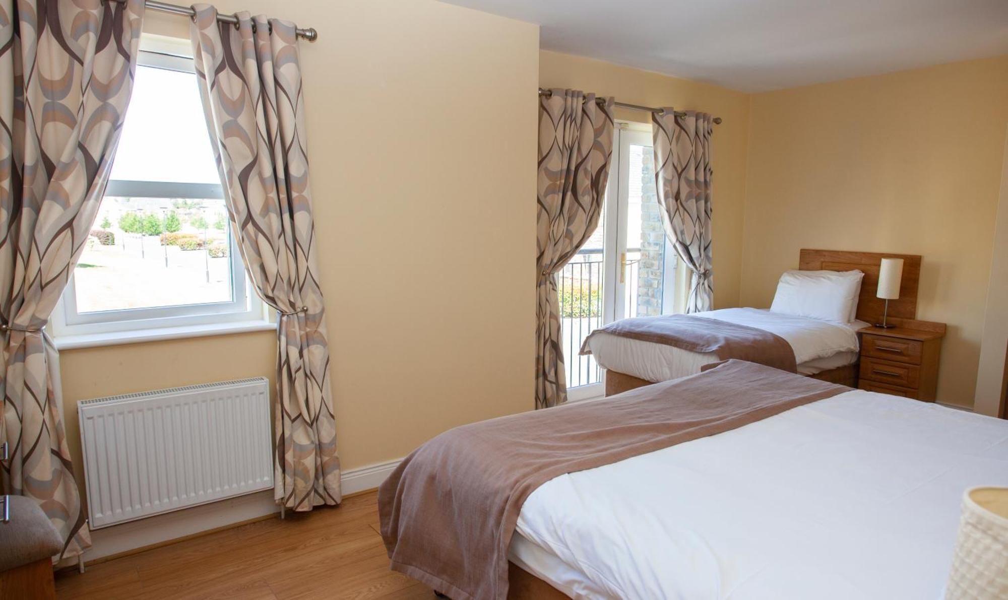 Knightsbrook Hotel Courtyard Accommodation Trim Buitenkant foto