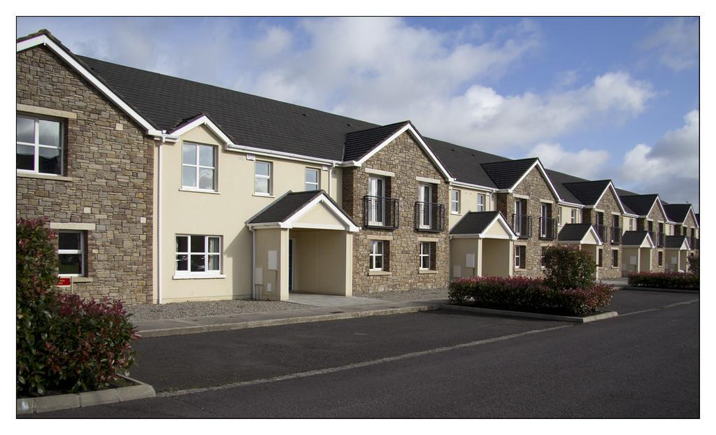 Knightsbrook Hotel Courtyard Accommodation Trim Buitenkant foto