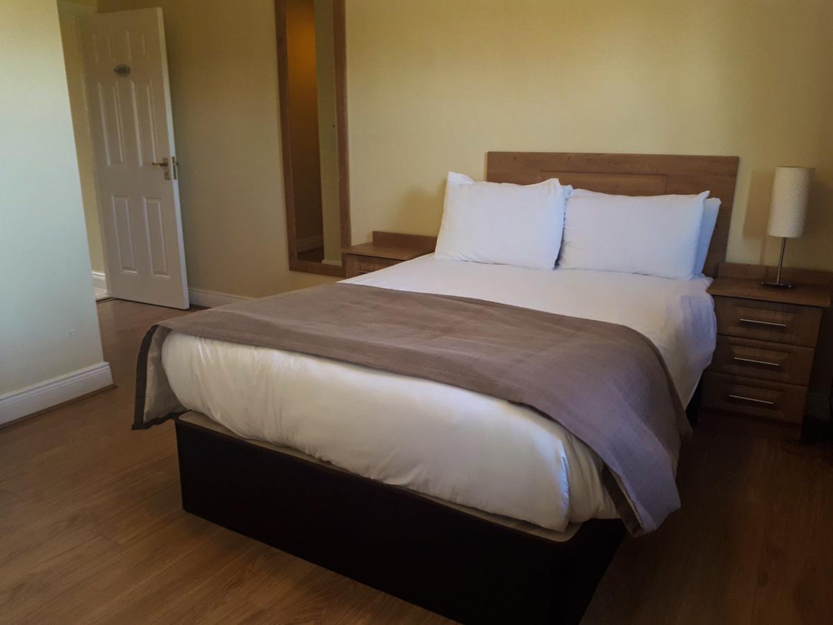 Knightsbrook Hotel Courtyard Accommodation Trim Buitenkant foto